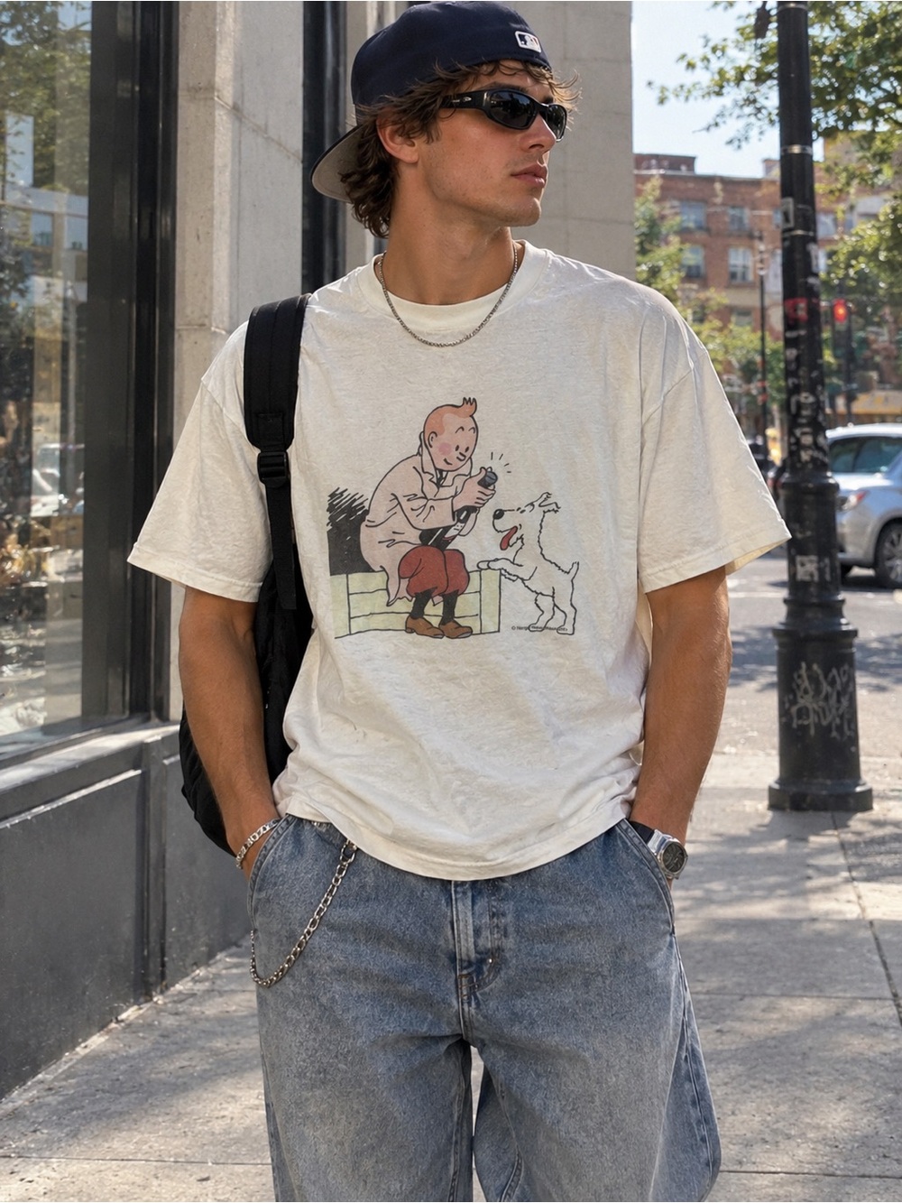 Gildan Off-White Tintin Graphic Short-Sleeve Tee retro size medium